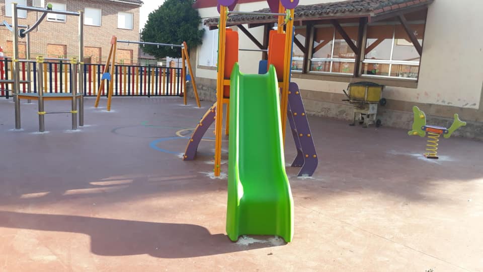 El Raso estrenará parque infantil en las instalaciones del CRA La Vetonia